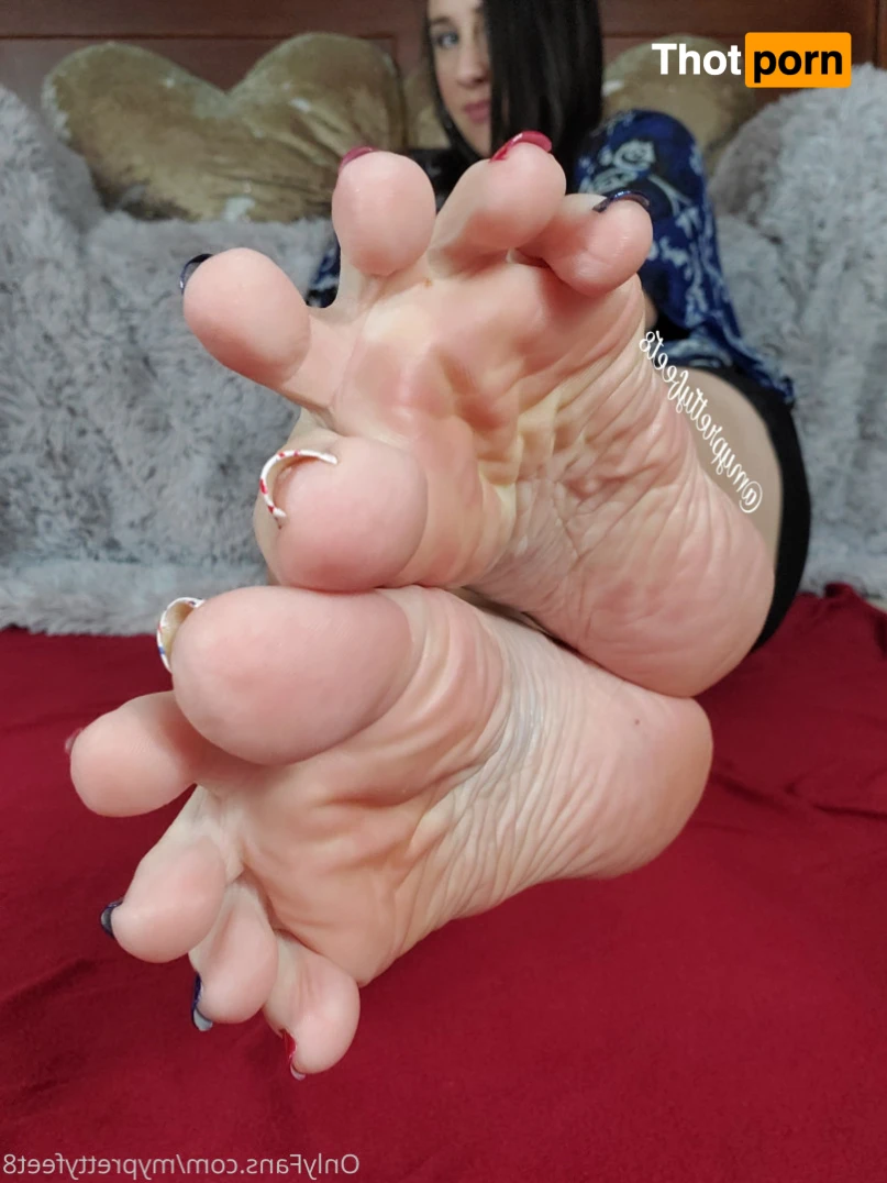 MyPrettyFeet8 14404582