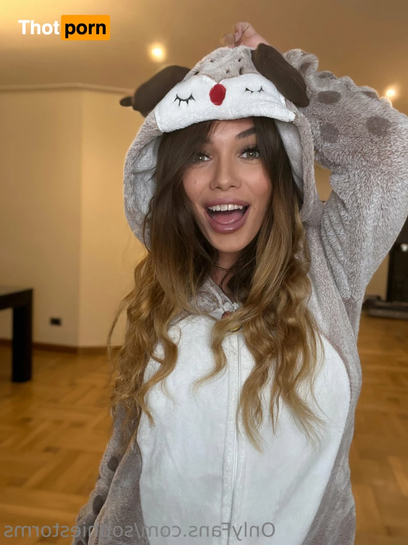 𝐒𝐨𝐩𝐡𝐢𝐞 𝐒𝐭𝐨𝐫𝐦𝐬 💦💦 14103748