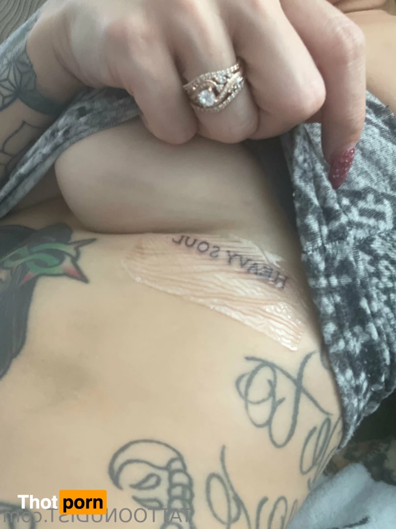 ✨ The Tattooed Nudist 10438134