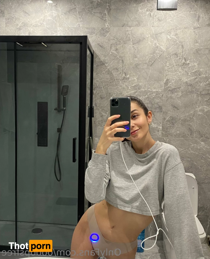 oooops__free 10455080