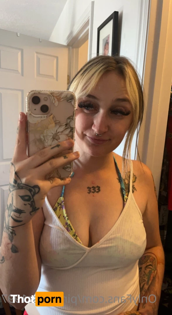 𝕊𝕥𝕣𝕒𝕨𝕓𝕖𝕣𝕣𝕪 𝕤𝕢𝕦𝕚𝕣𝕥𝕔𝕒𝕜𝕖💦 6749593