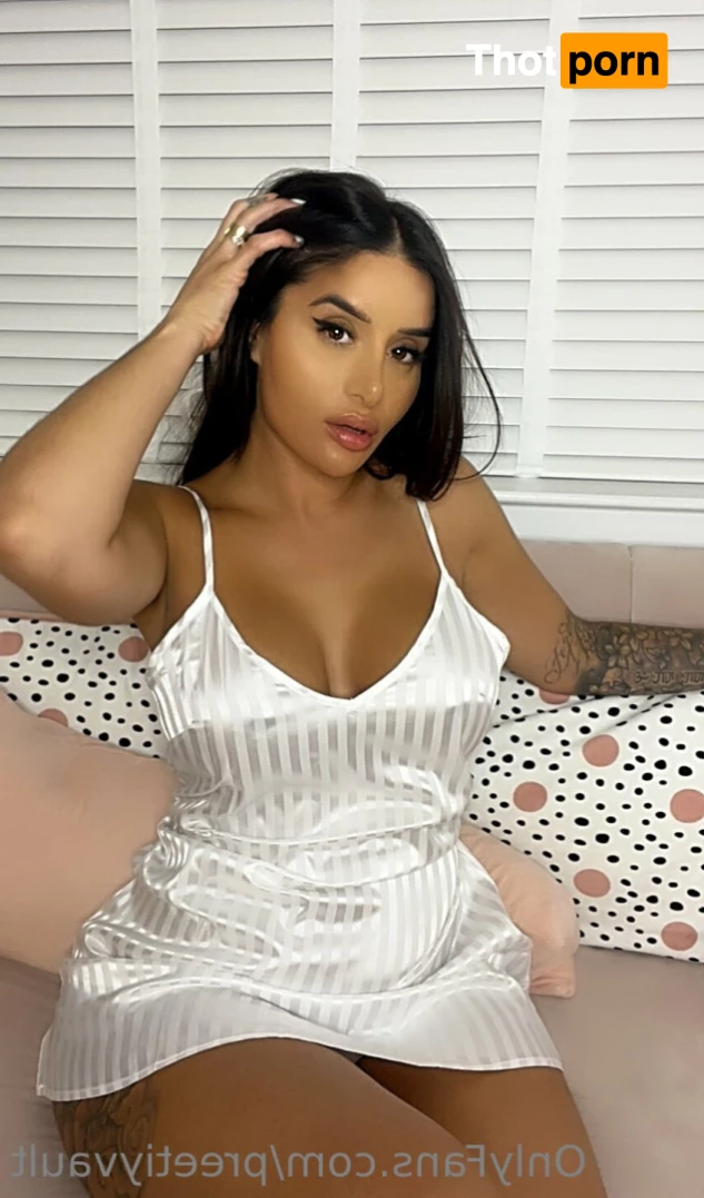 Preeti’s Vault 🖤 6660043