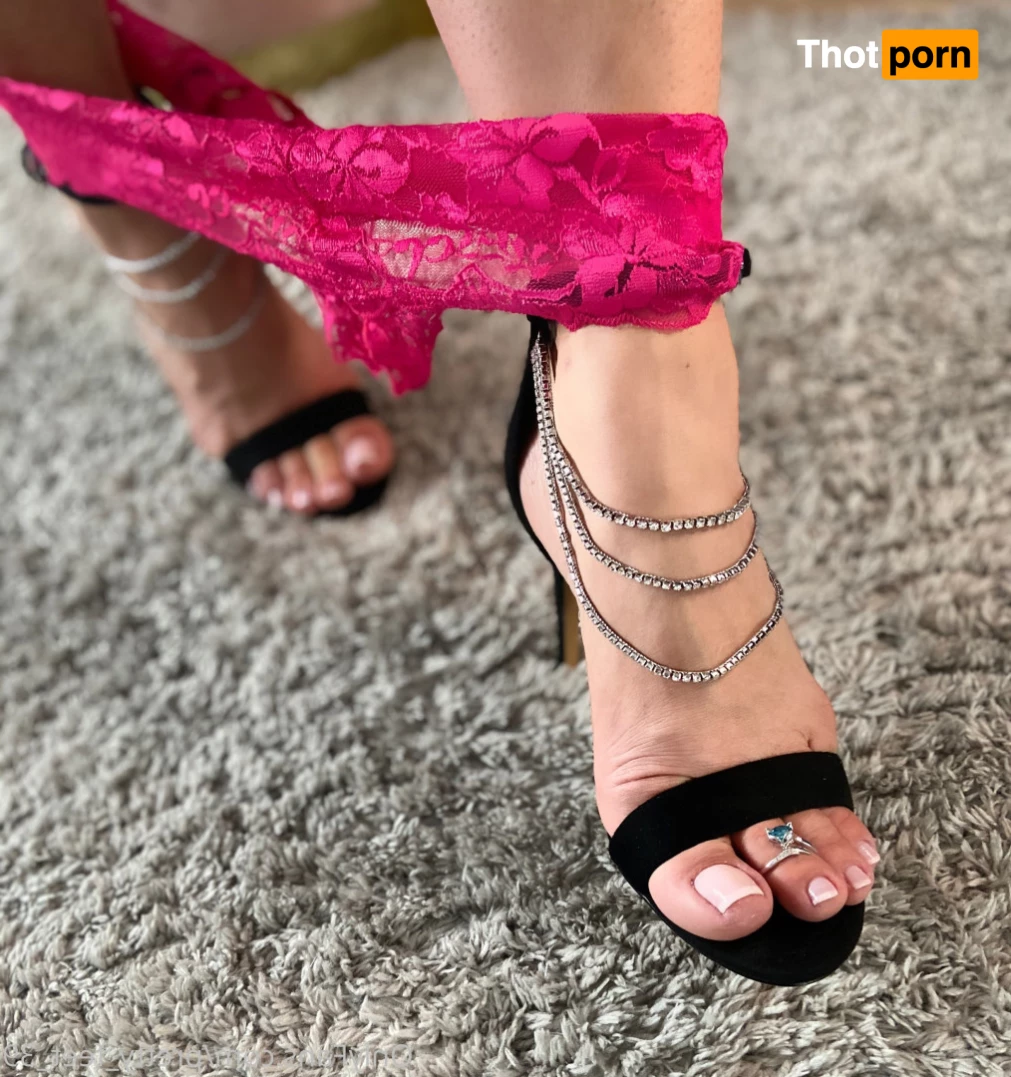 Goddess Vanessa 7194631