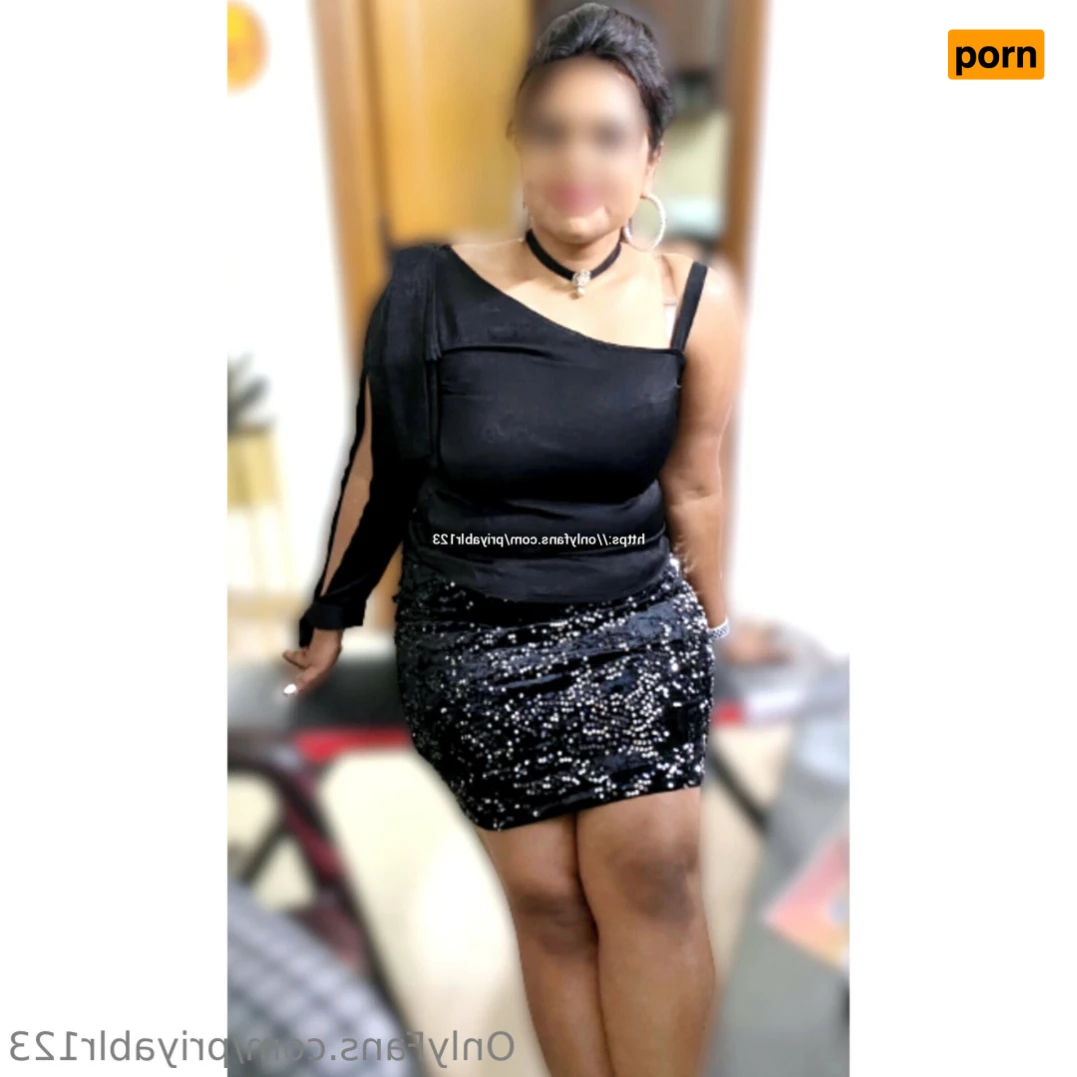 Priya Indian Hotwife (देसी माल) 7144723