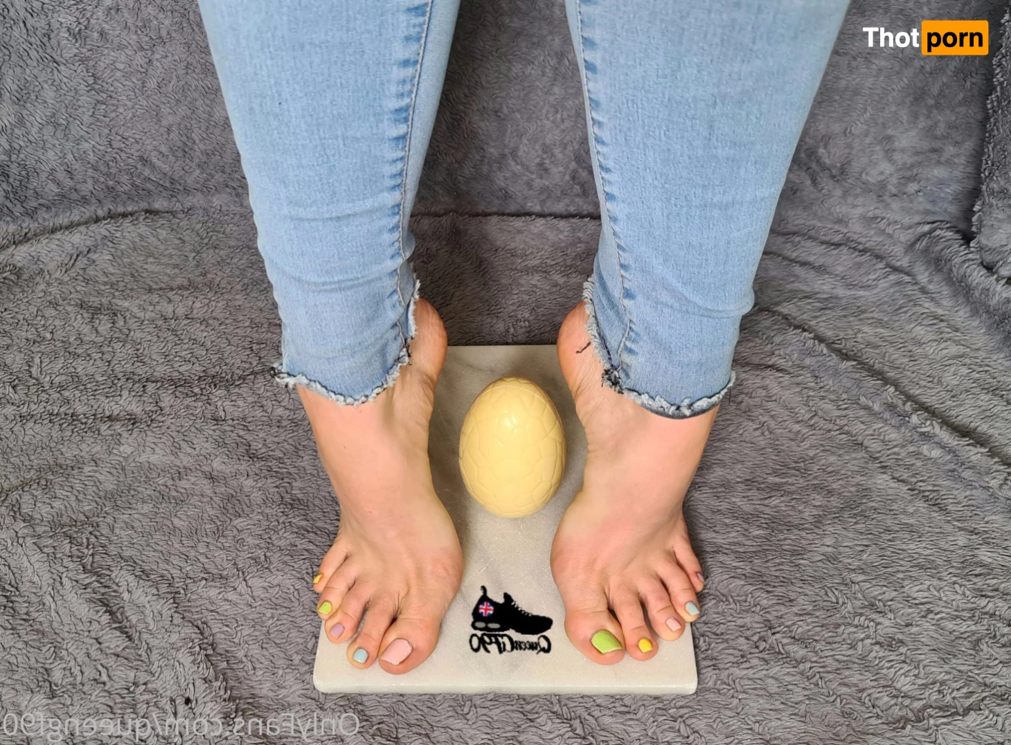 The Foot Queen of England 7163239