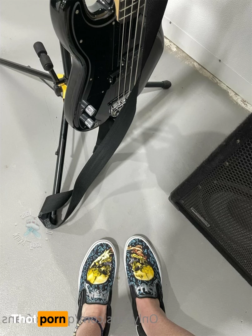 Queen_of_Vans 7296188