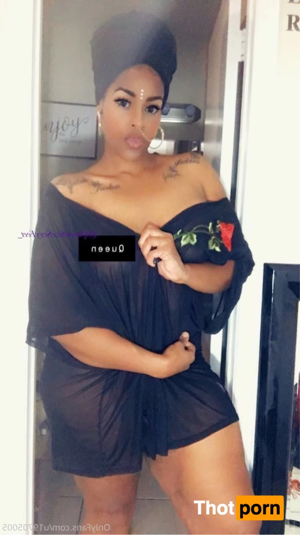 QueenSizeSexyFeet 7143880