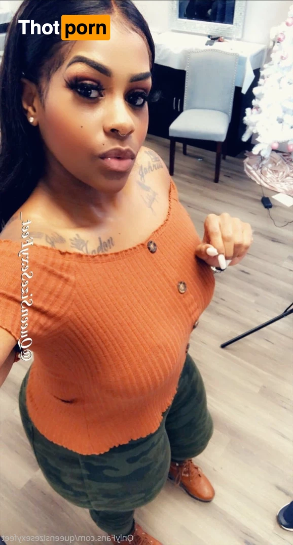 QueenSizeSexyFeet 7143924