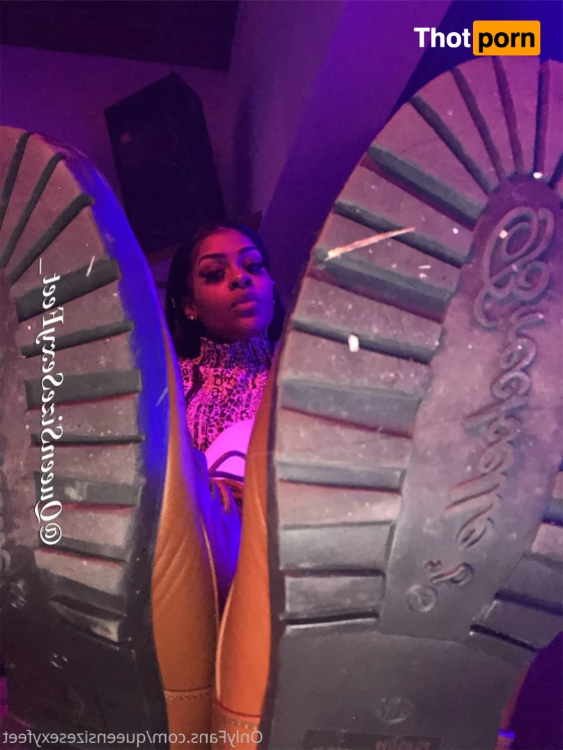 QueenSizeSexyFeet 7143968