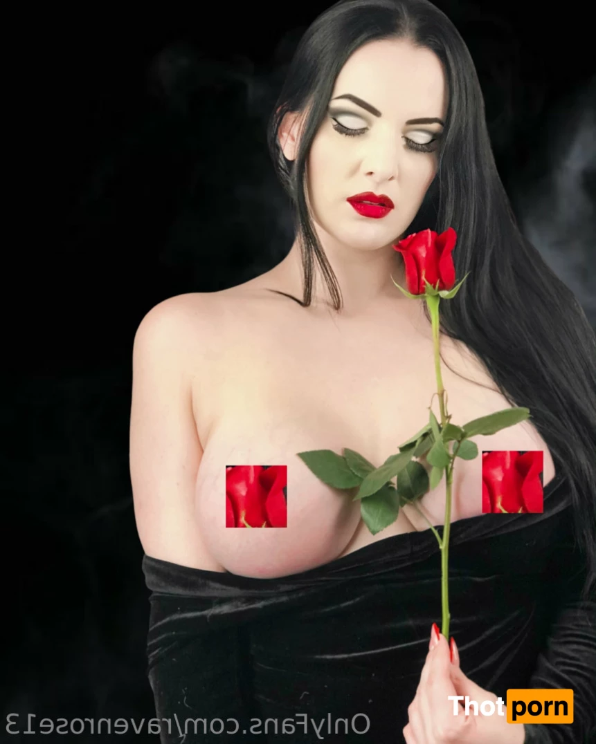 Raven Rose 10605127