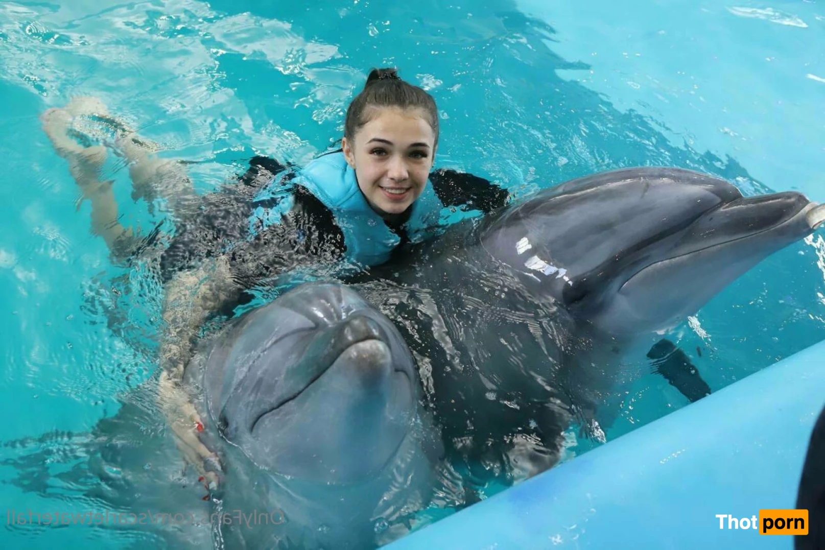 ✨Amelia✨ 6939670