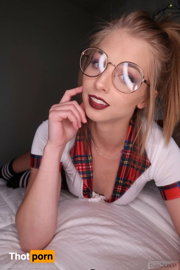 𝒦𝒶𝓉𝒾ℯ 593831