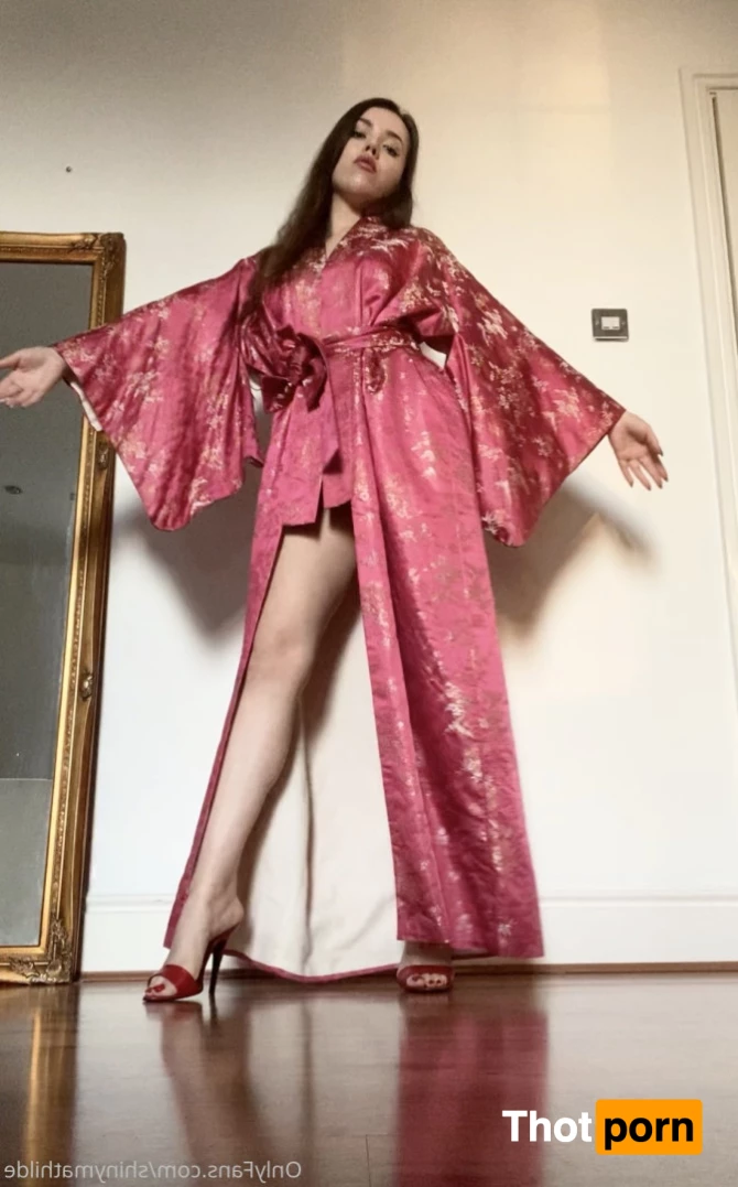 Madame Mathilde 6630894