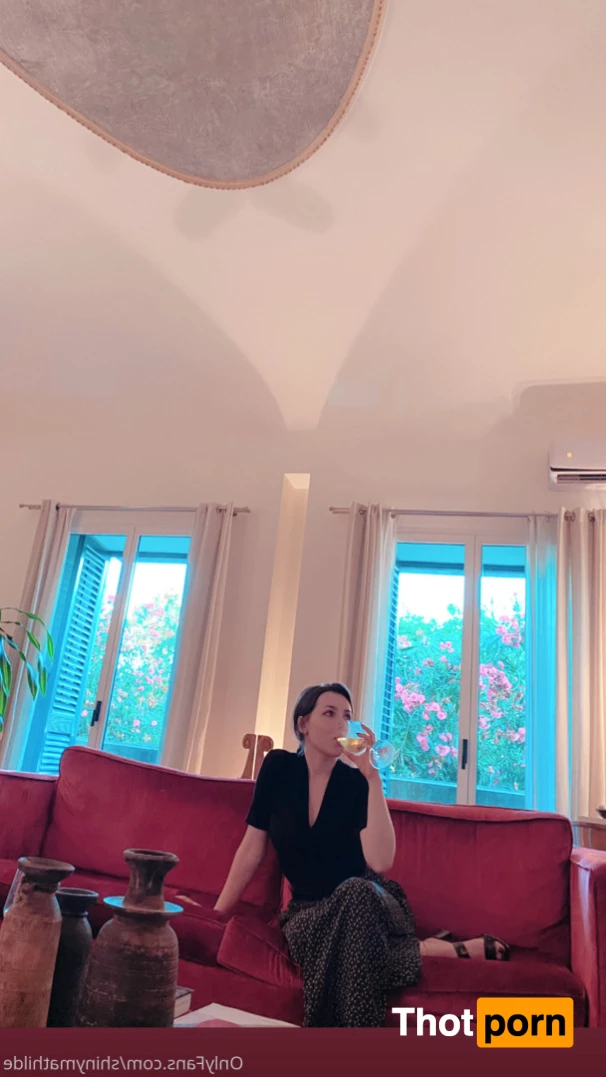 Madame Mathilde 6630957