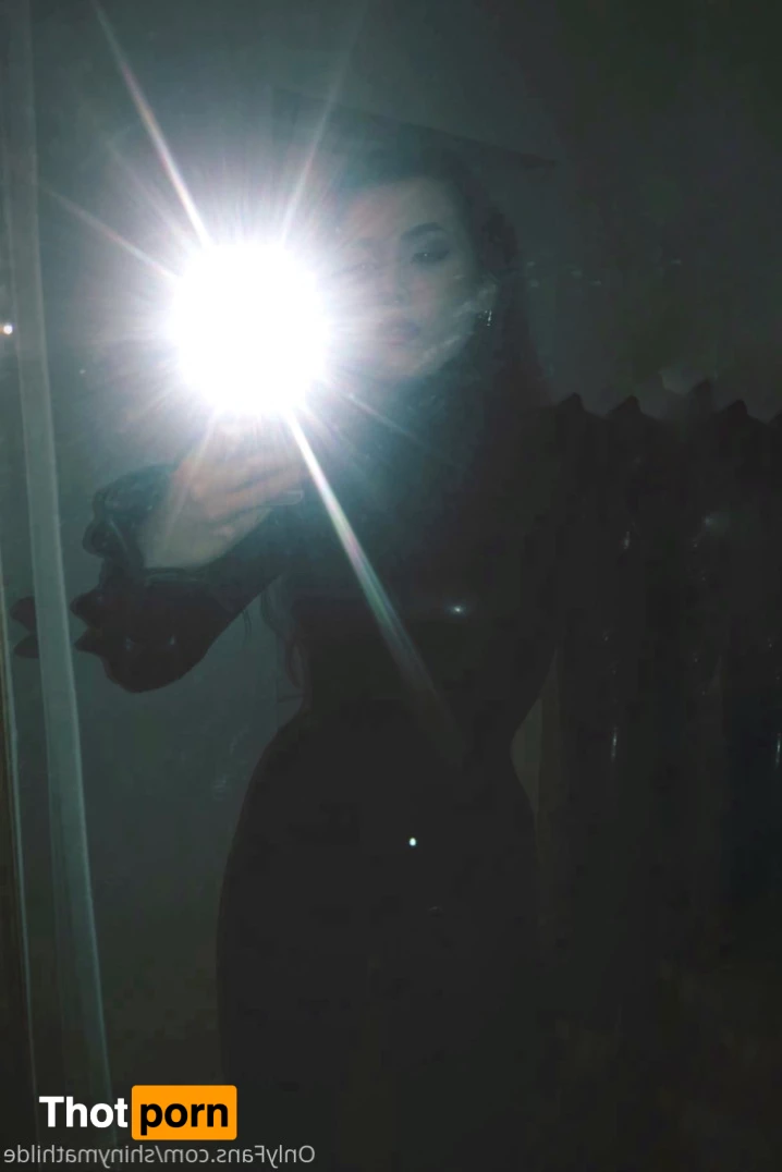 Madame Mathilde 6631052