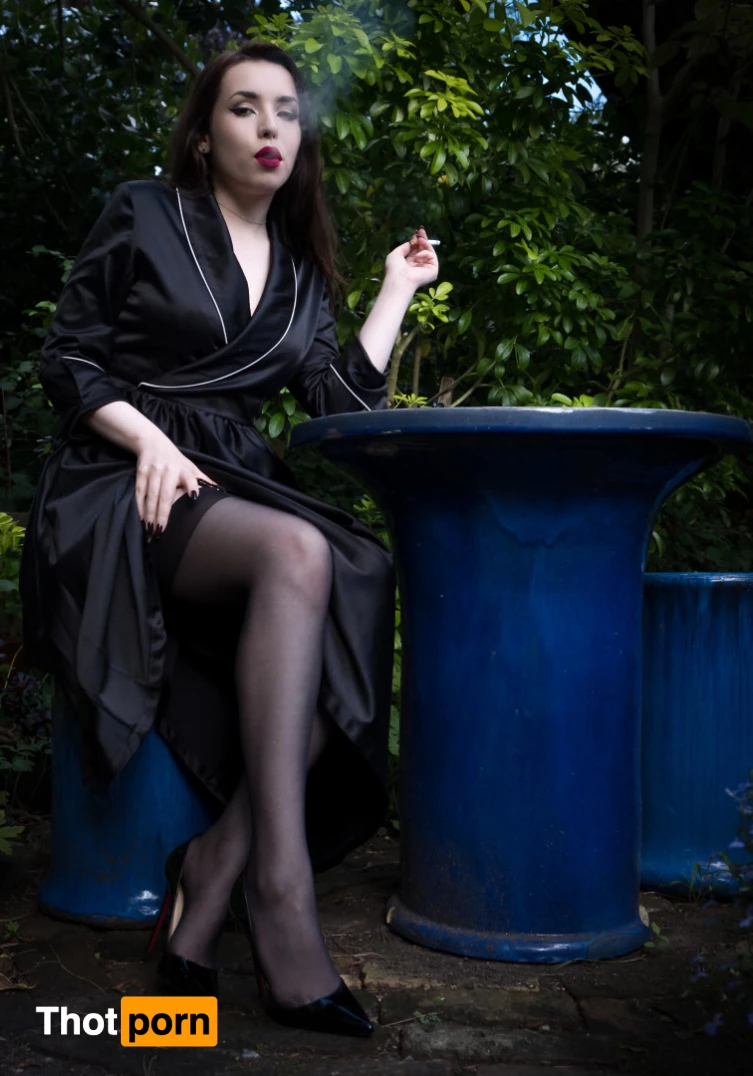 Madame Mathilde 6631115