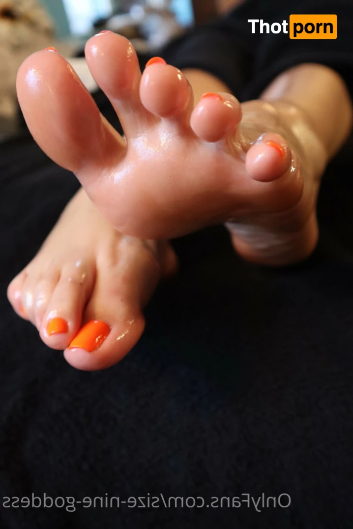 Size Nine Goddess 6650428