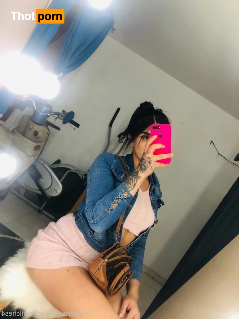 sofia wilches 6927921