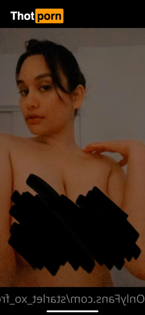 Bollywood Starlet 7167054