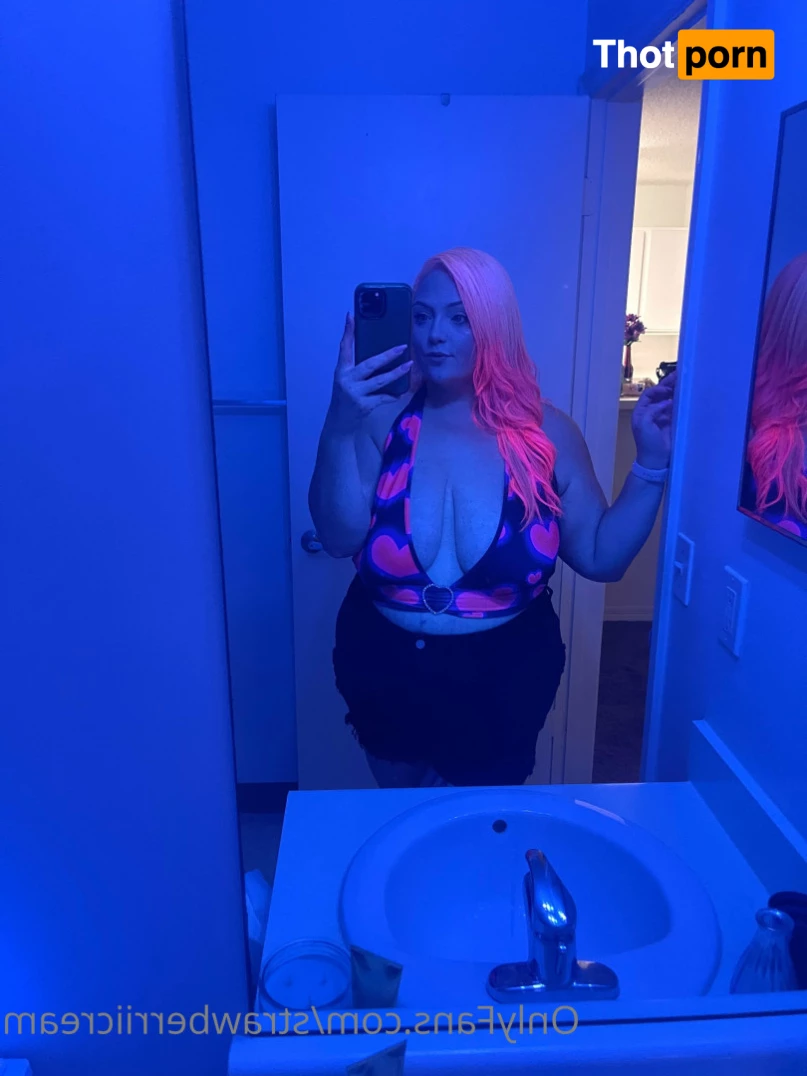 Strawberrii Cream 🍓💦 7166874