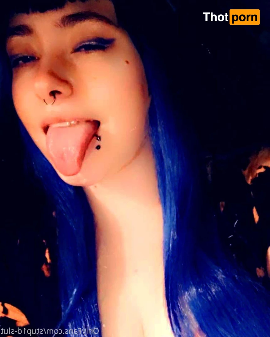 Carolin White 7171216