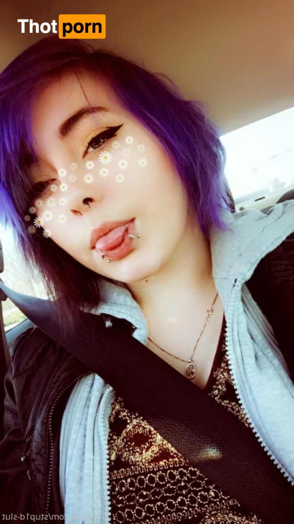 Carolin White 7171268