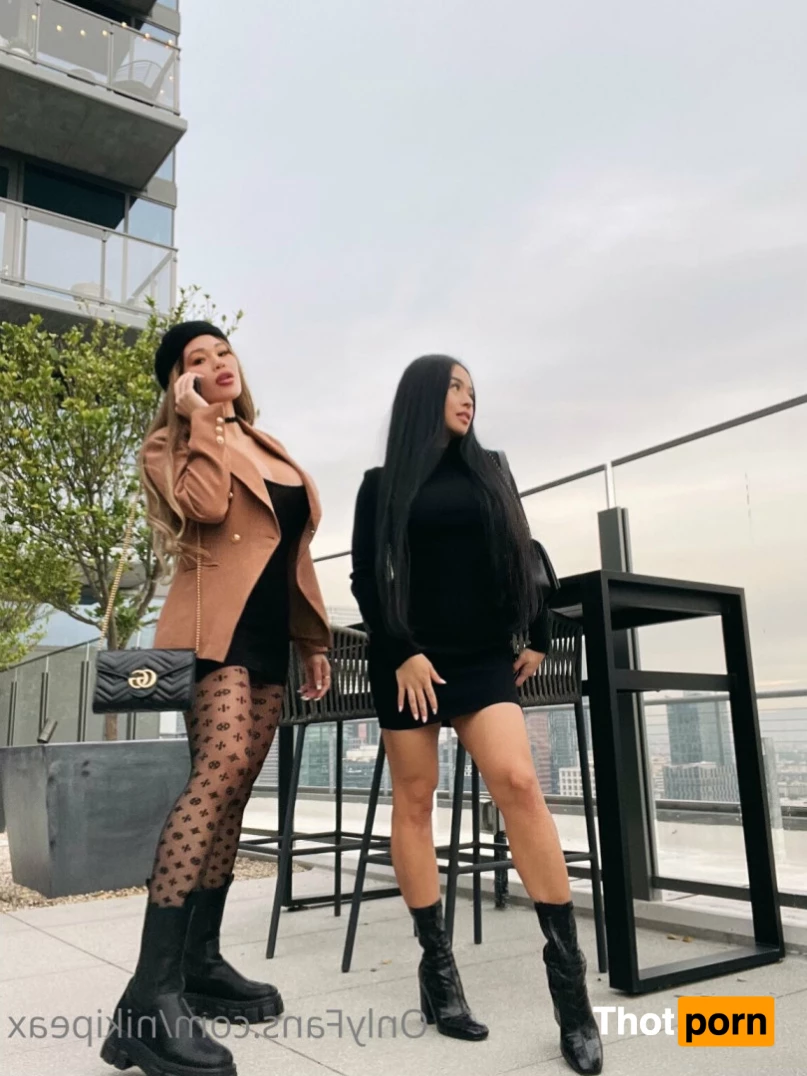 Styled by Niki 9480674