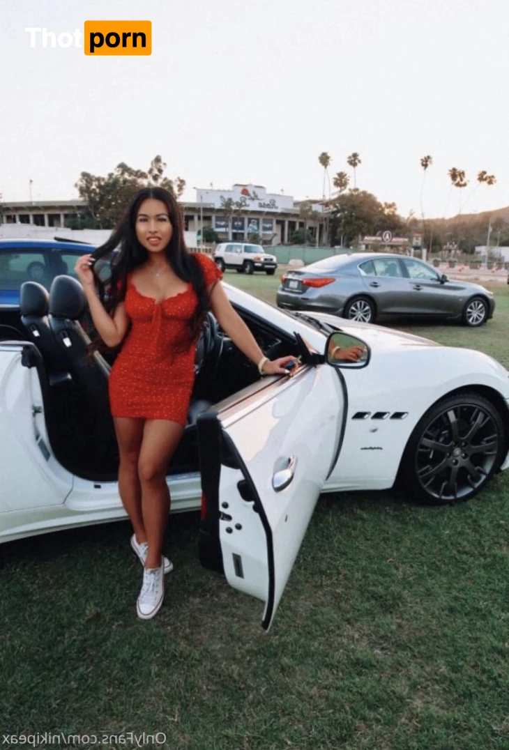 Styled by Niki 9480740