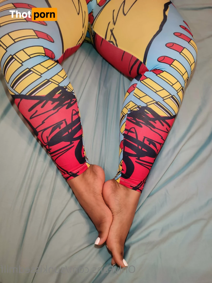 The Sunkissed Milf 6633039