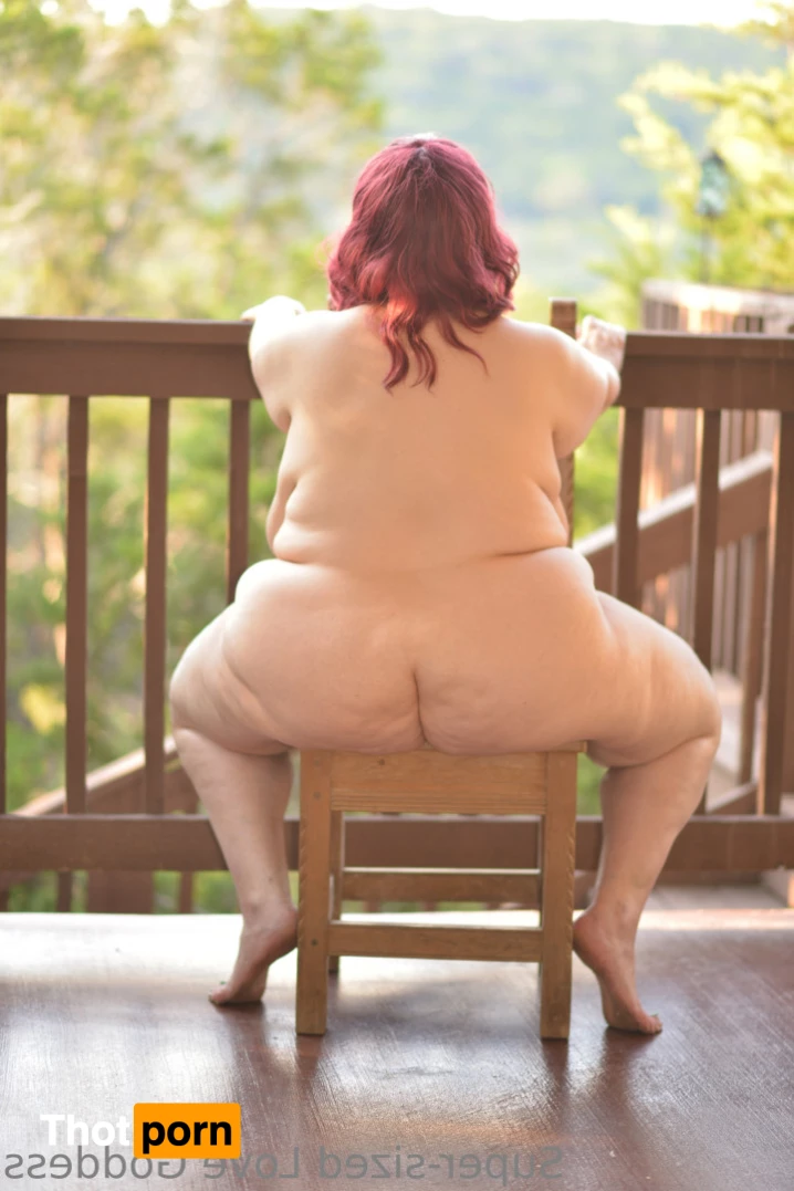 Super-sized Love Goddess BBW 7165388