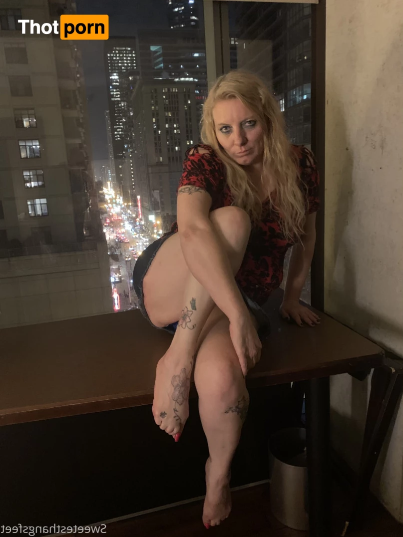 Goddess Rhonda 7063746