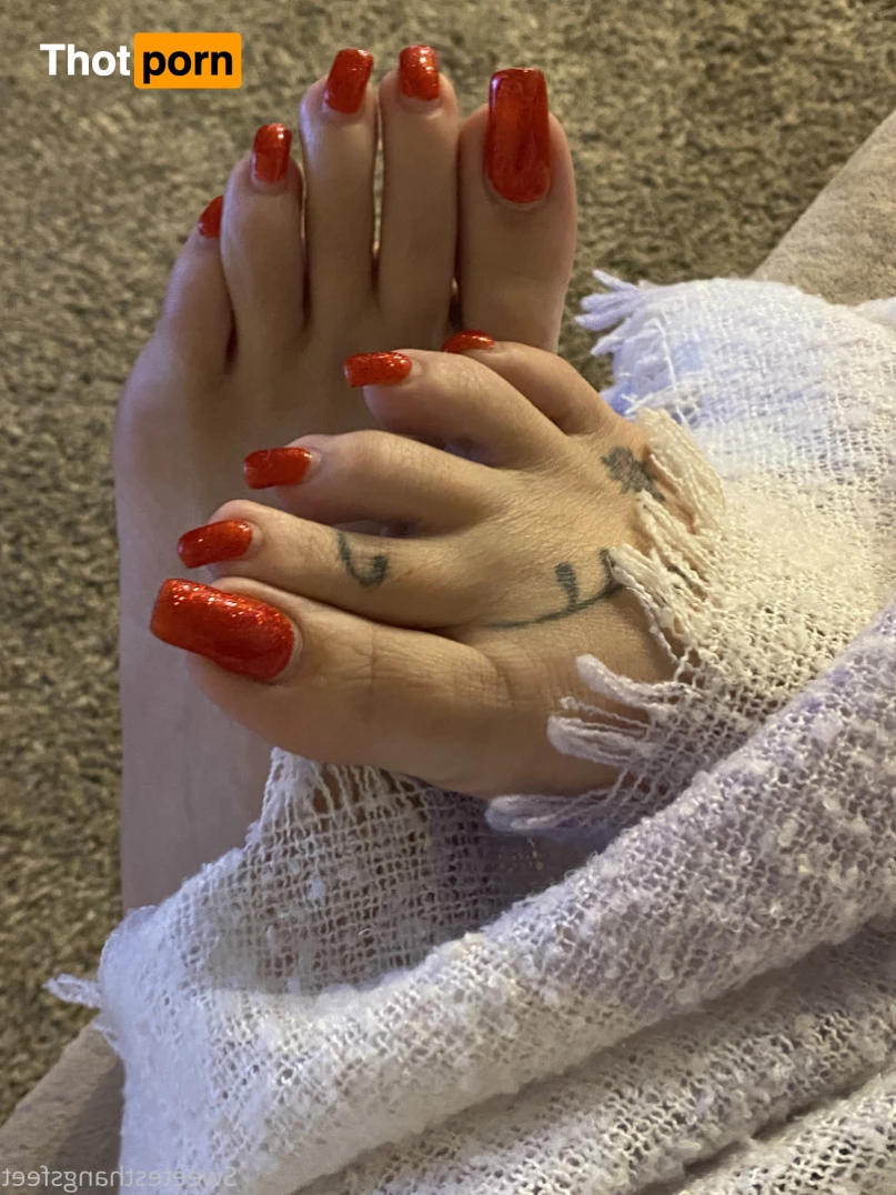 Goddess Rhonda 7063881