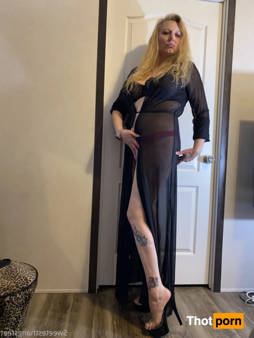 Goddess Rhonda 7064055