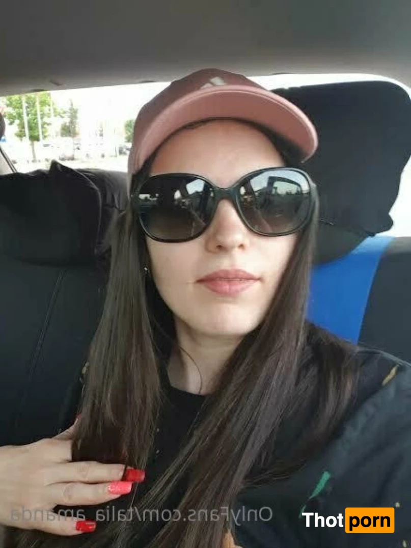 Talia Amanda 15433740