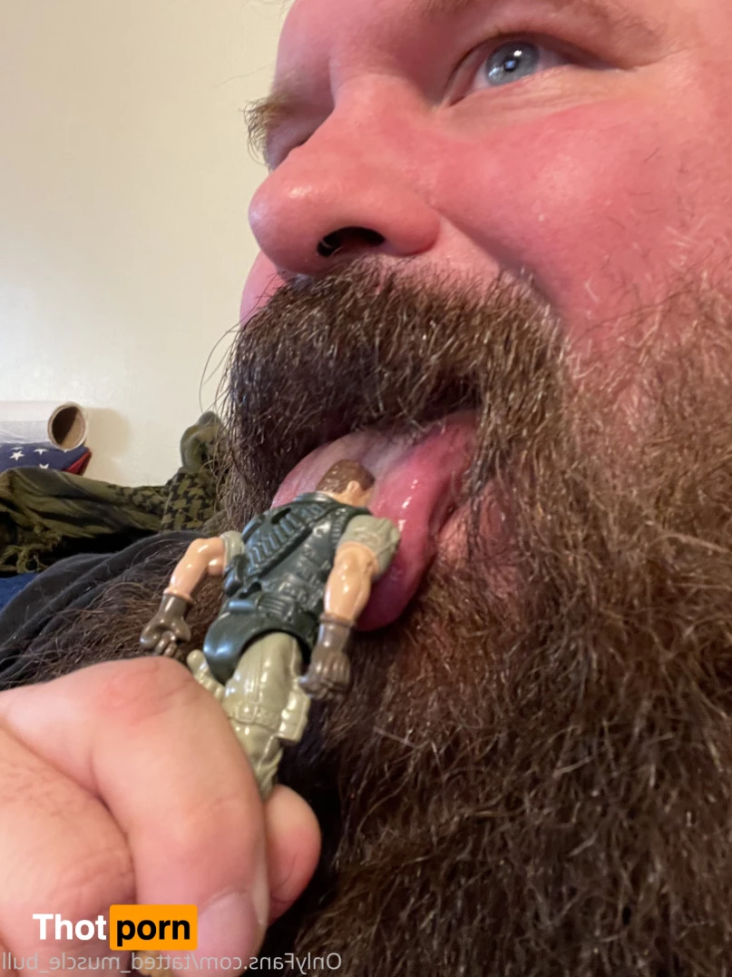 TattedMuscleBull 6631972