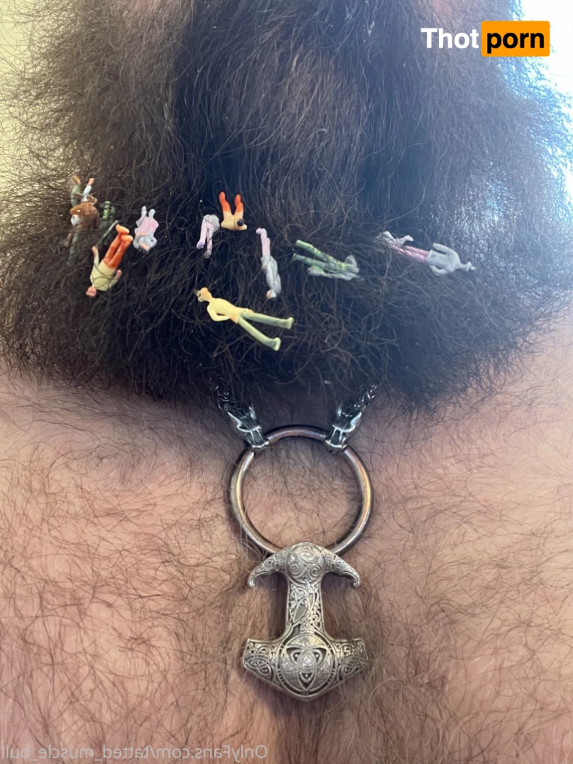 TattedMuscleBull 6632163