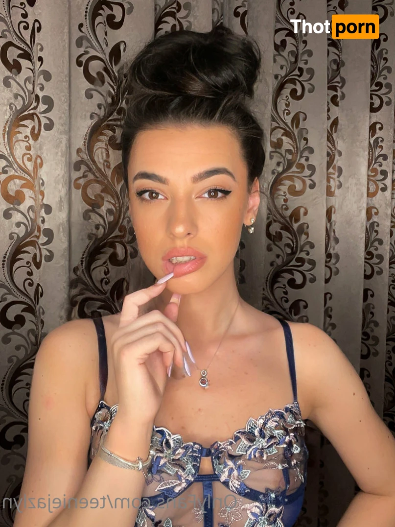 teeniejazlyn 14475766