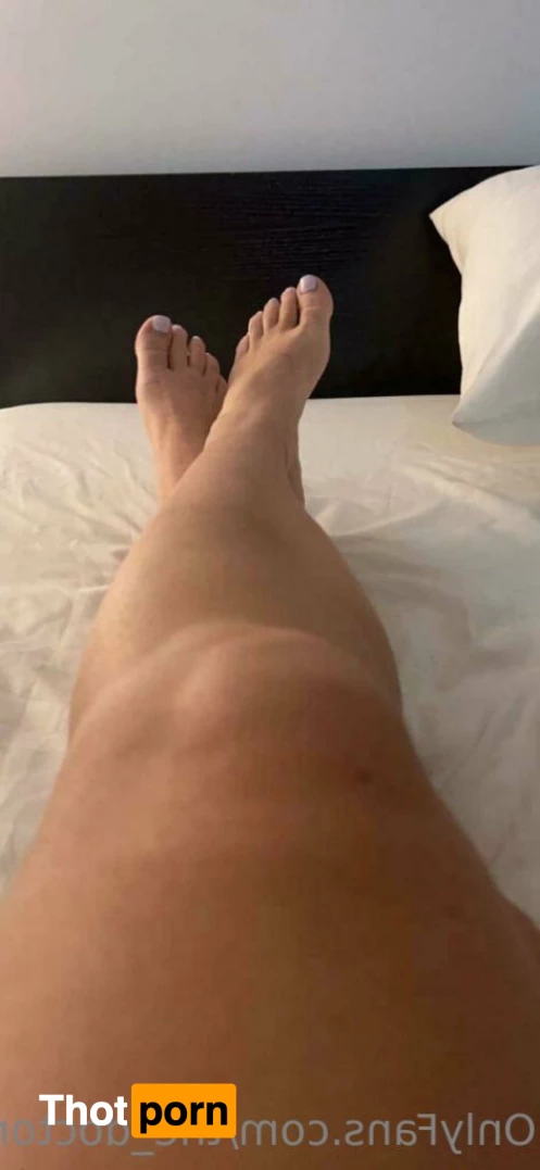 The Doctor Hotwife 7040545