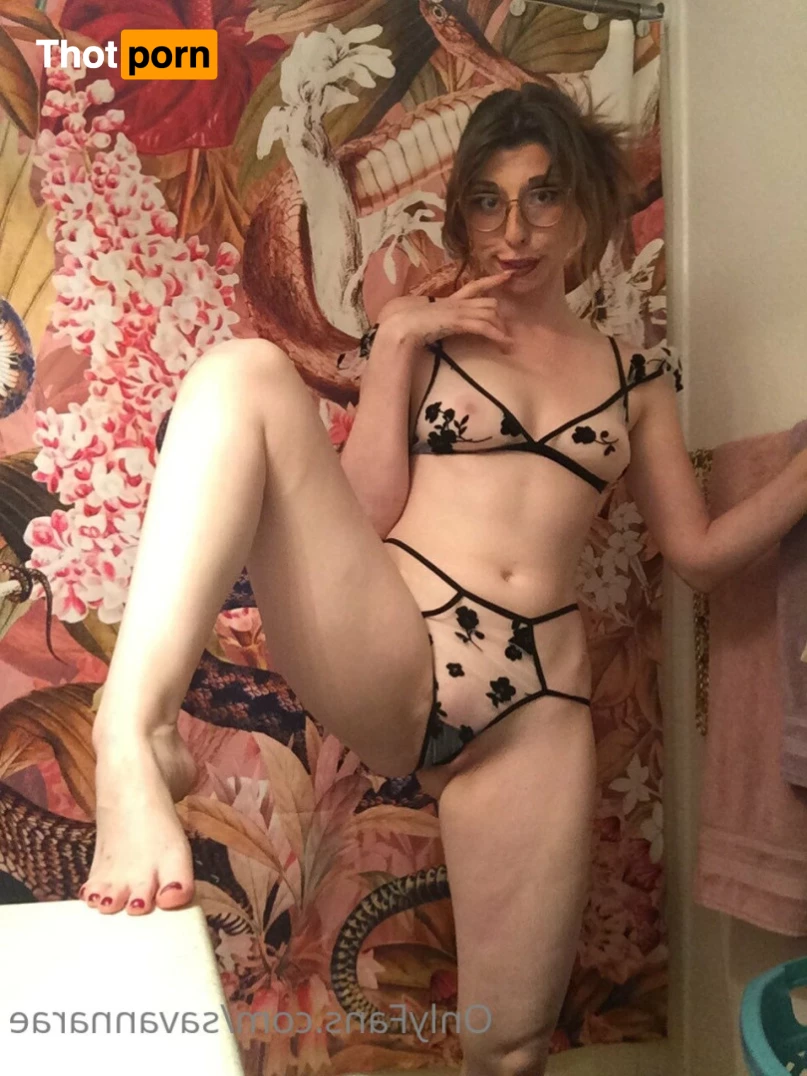 SaVanna White 6777889