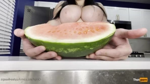 1585016