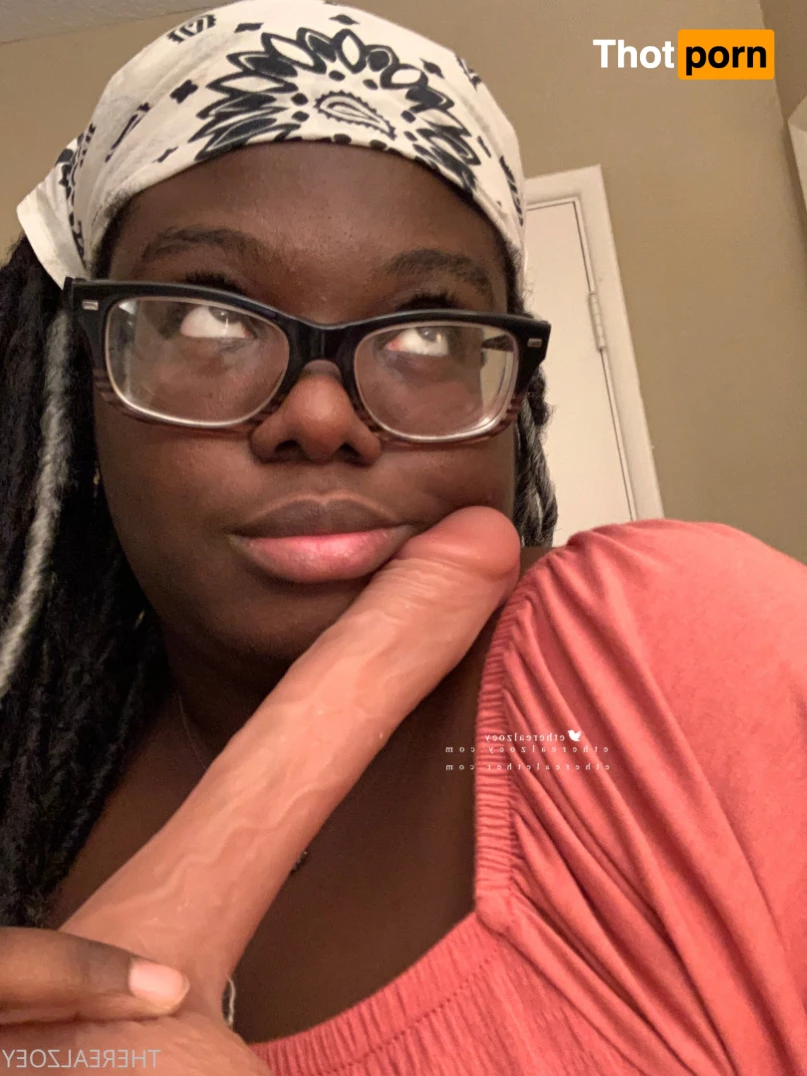 therealzoey 10424516