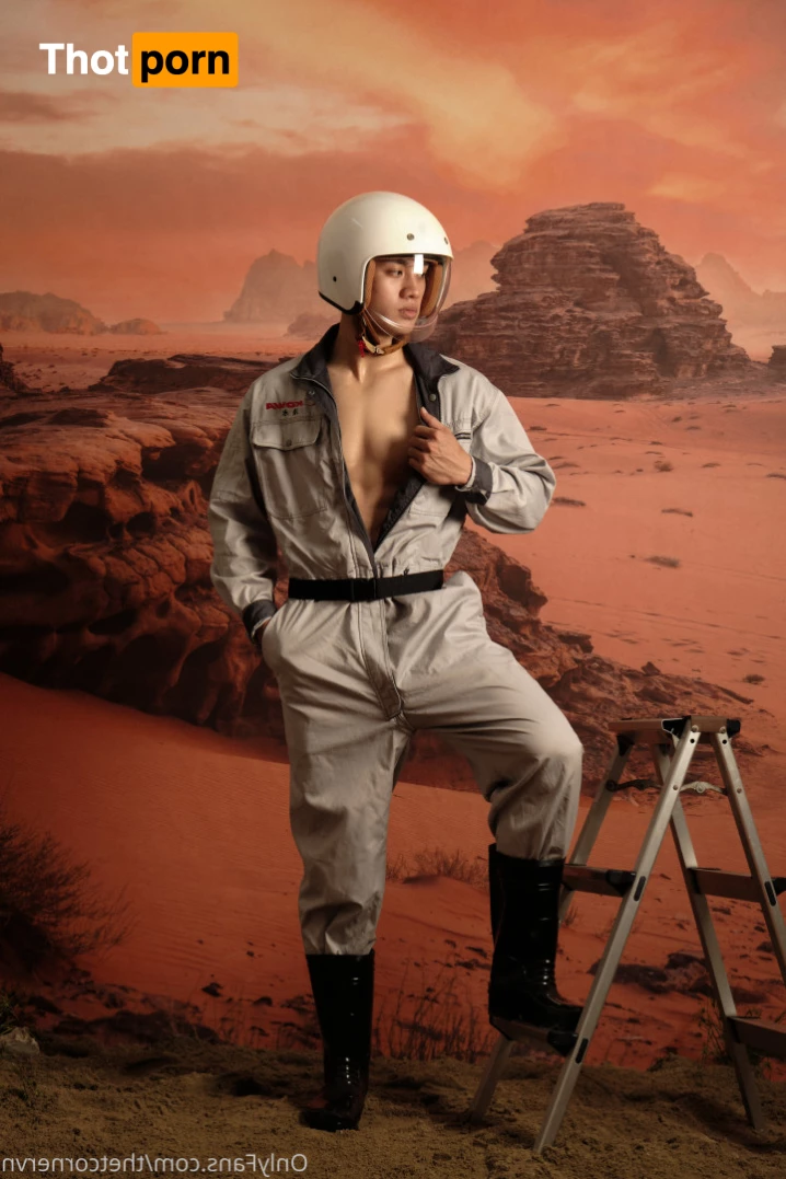 The T Corner 6911322