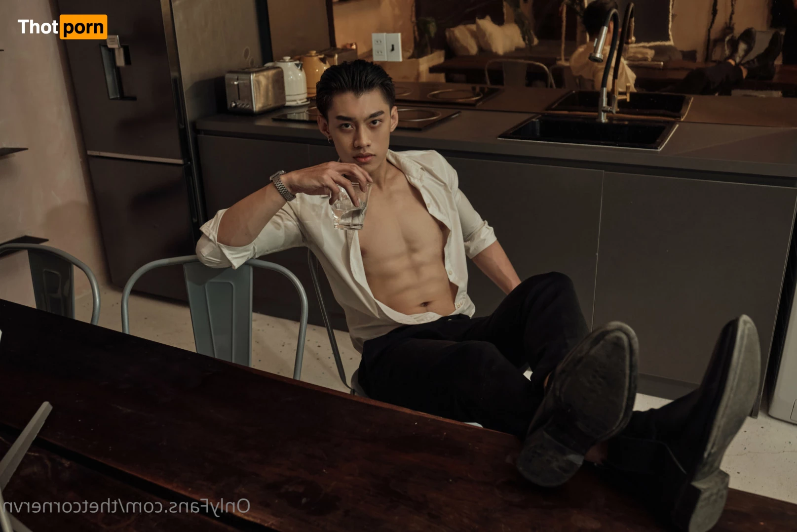 The T Corner 6911418