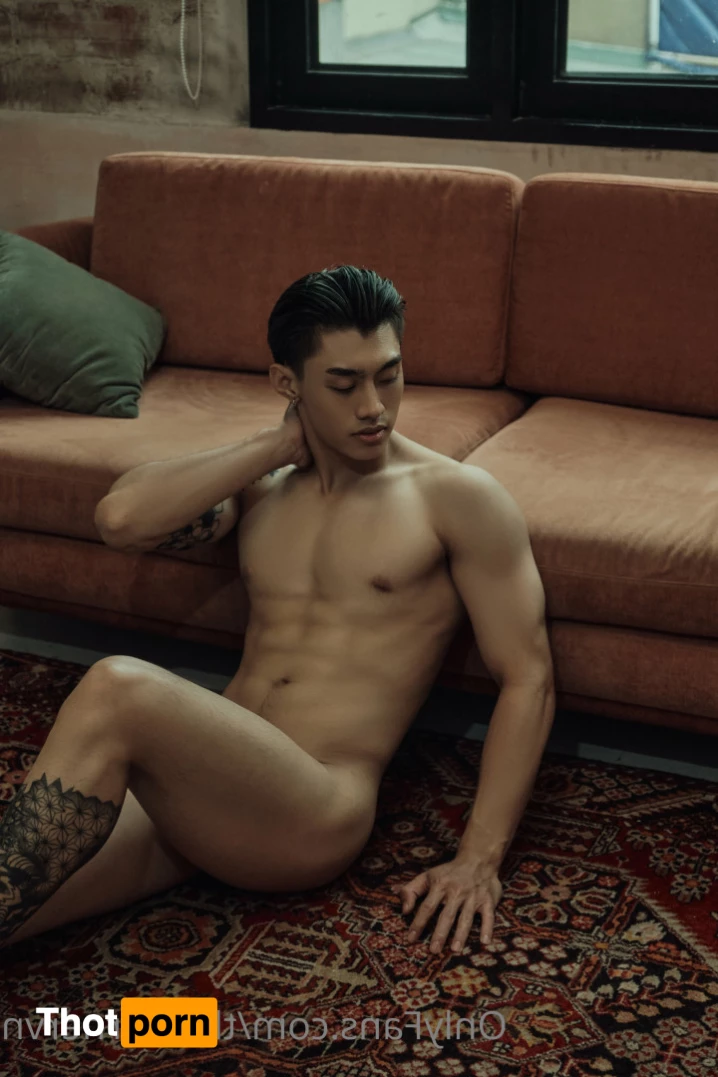 The T Corner 6911430