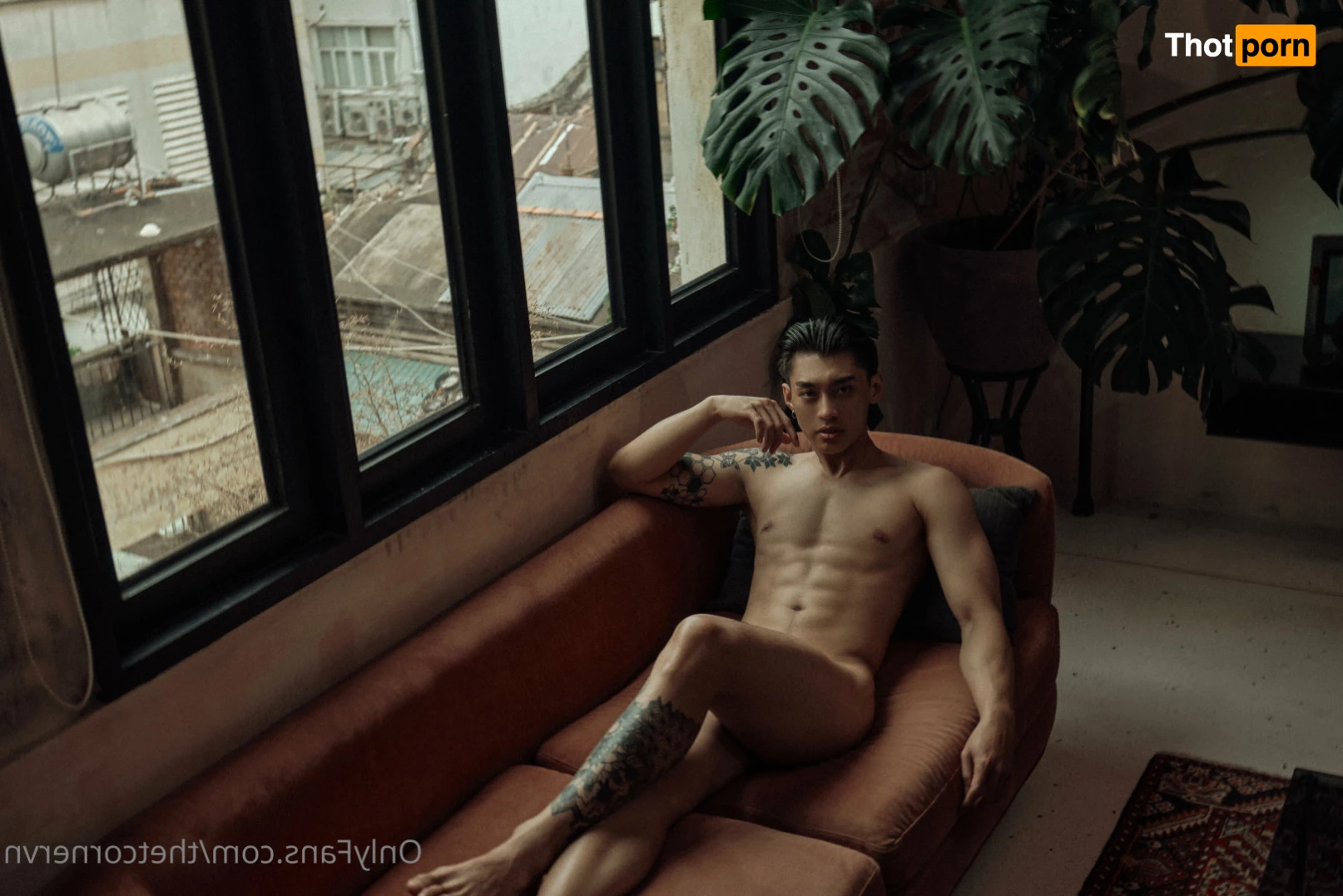 The T Corner 6911541