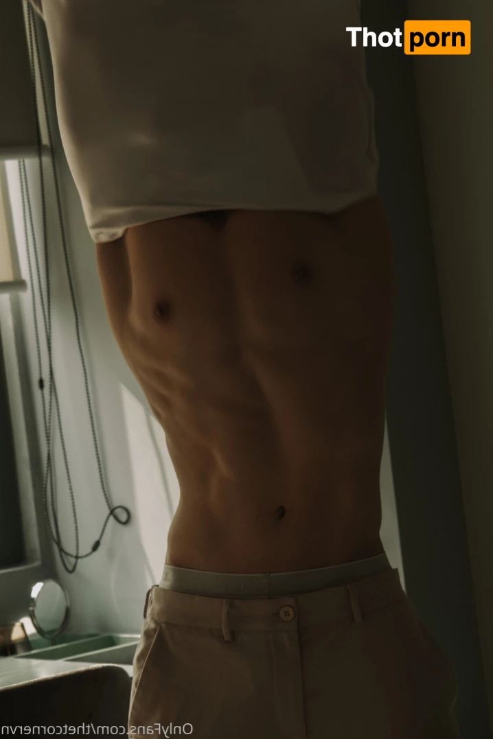 The T Corner 6911674