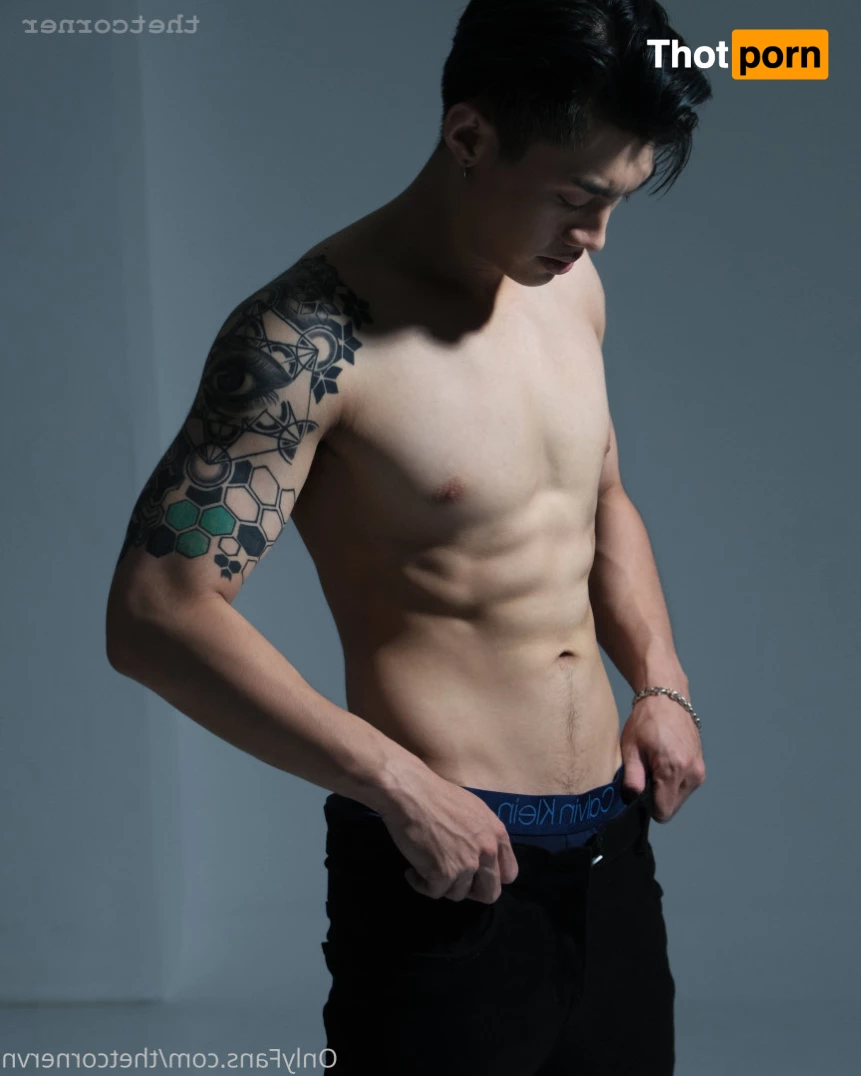 The T Corner 6911781