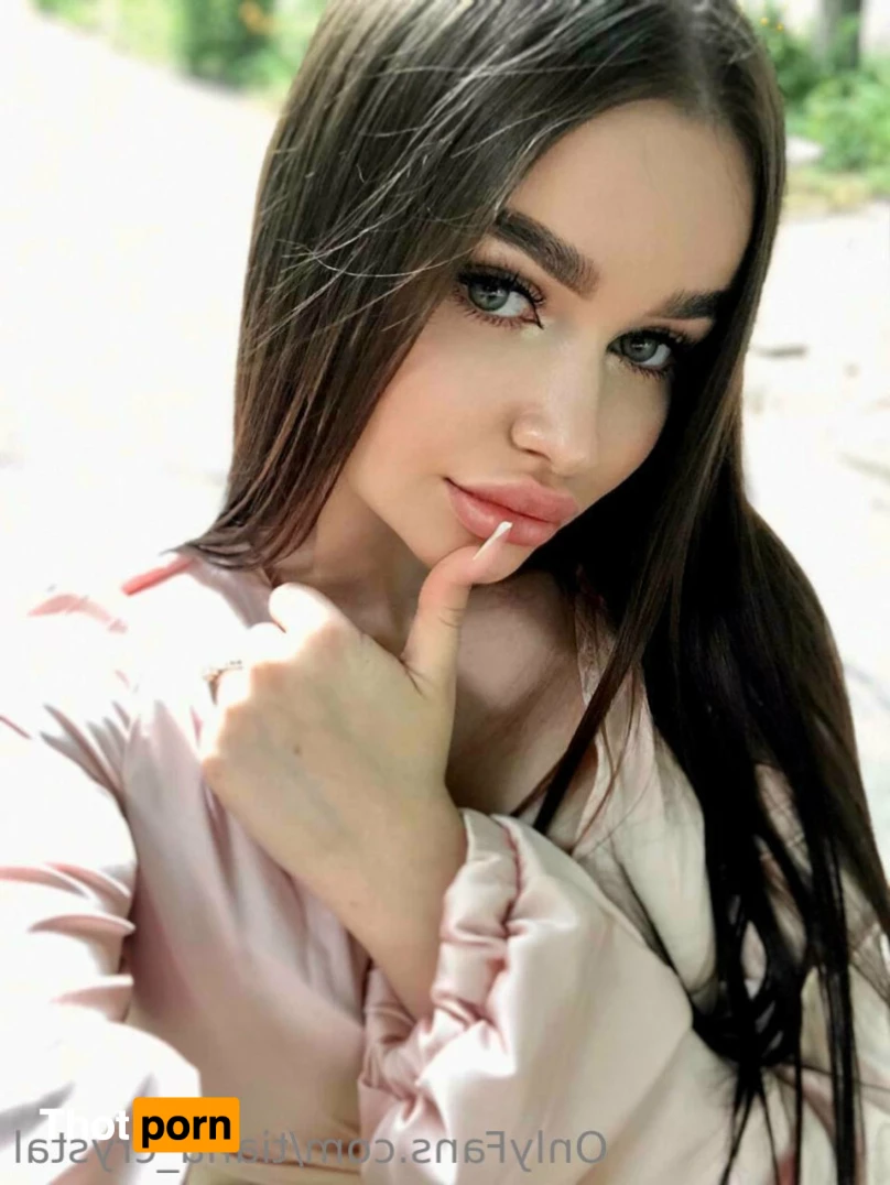 Tiana Crystal 🥵 6569344