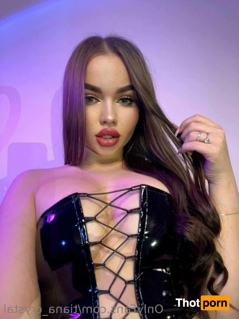 Tiana Crystal 🥵 6569401