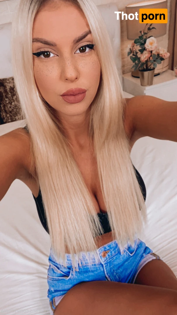 TonniaTaylor 13609173